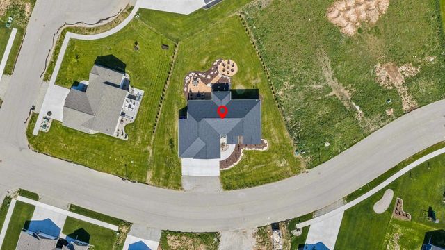 5752 N SEQUOIA DRIVE, Appleton, WI 54913