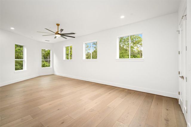 625 Piney Point Road, Houston, TX 77024