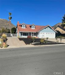 22166 Woodcreek Lane, Wildomar, CA 92595