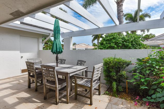 3718 Freshwater Drive, Jupiter, FL 33477