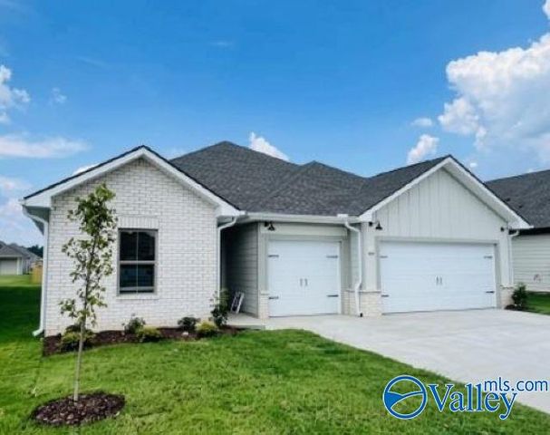 309 Susan Lynn Drive, Meridianville, AL 35759