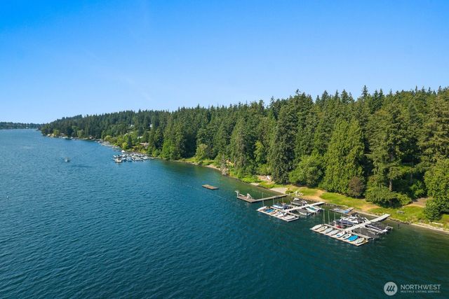 10527 SE 27th Street, Beaux Arts, WA 98004