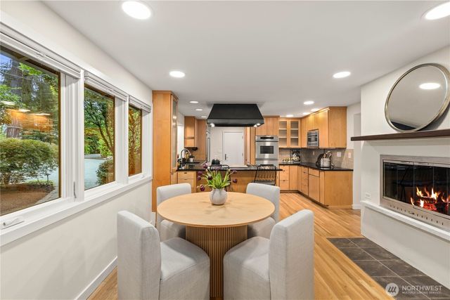 10527 SE 27th Street, Beaux Arts, WA 98004