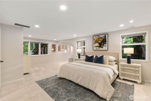 10527 SE 27th Street, Beaux Arts, WA 98004