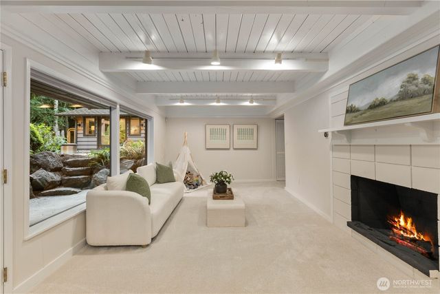 10527 SE 27th Street, Beaux Arts, WA 98004