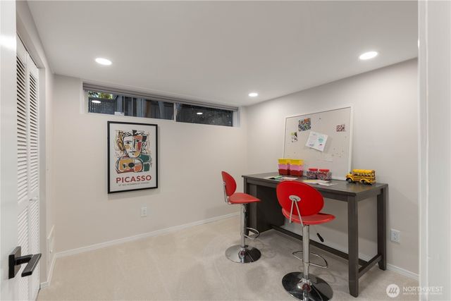 10527 SE 27th Street, Beaux Arts, WA 98004