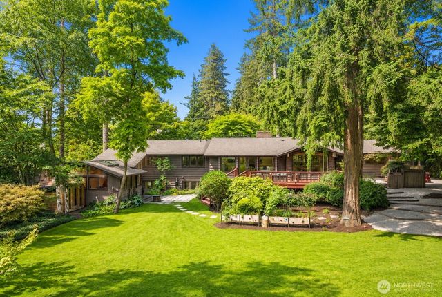 10527 SE 27th Street, Beaux Arts, WA 98004
