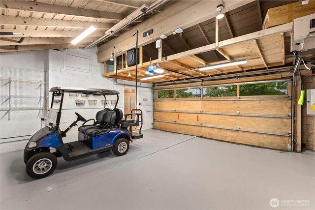 10527 SE 27th Street, Beaux Arts, WA 98004