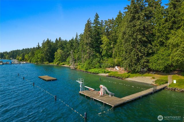 10527 SE 27th Street, Beaux Arts, WA 98004