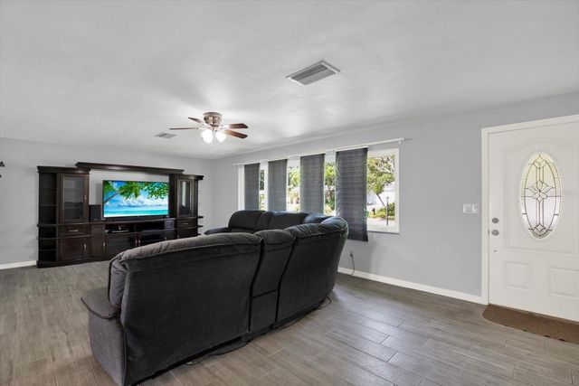 1815 CHATEAU DRIVE E, Clearwater, FL 33756