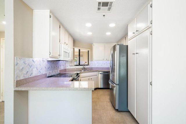 255 S Avenida Caballeros 111, Palm Springs, CA 92262