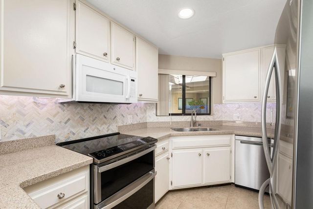 255 S Avenida Caballeros 111, Palm Springs, CA 92262