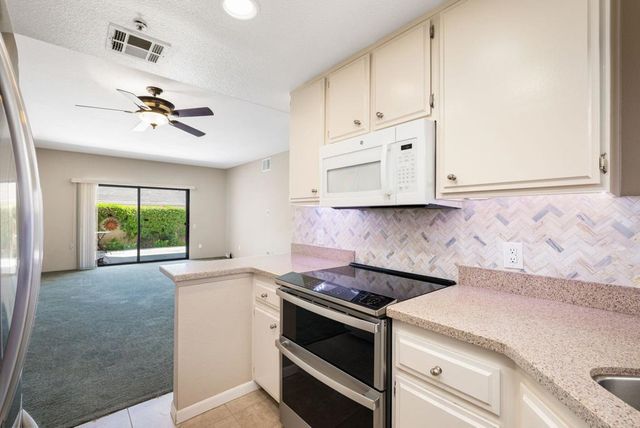 255 S Avenida Caballeros 111, Palm Springs, CA 92262