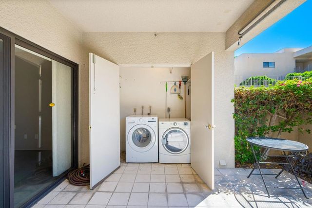 255 S Avenida Caballeros 111, Palm Springs, CA 92262