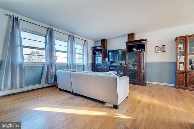 910 SCHOOLHOUSE LN, Dover, DE 19904