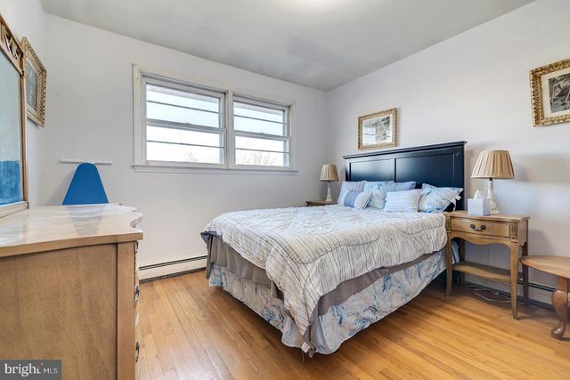 910 SCHOOLHOUSE LN, Dover, DE 19904