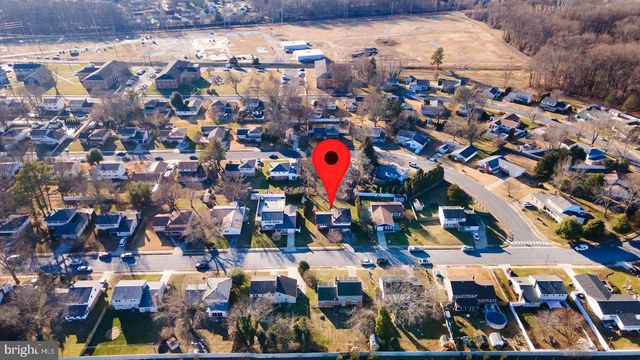 910 SCHOOLHOUSE LN, Dover, DE 19904