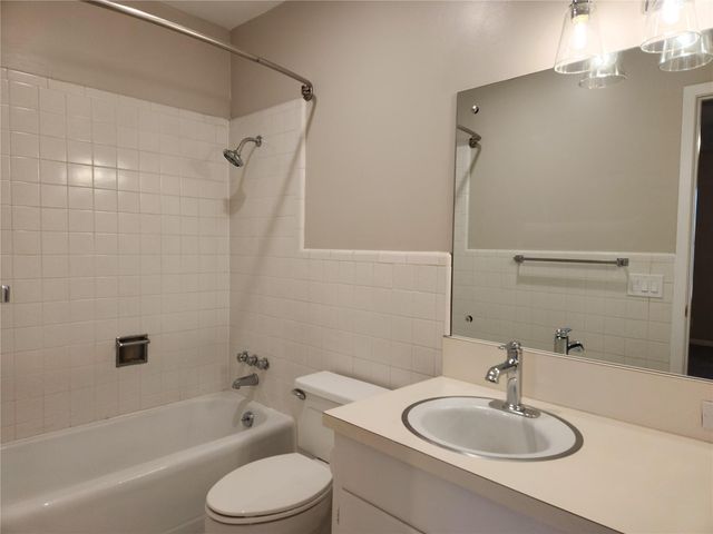1500 Elton LN 1, Austin, TX 78703