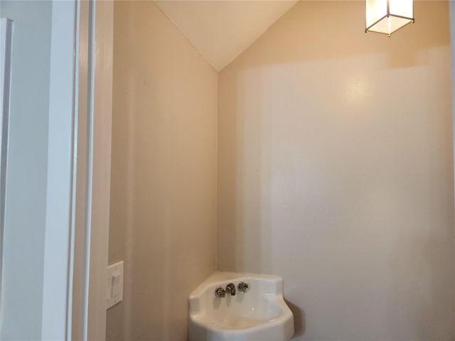 1500 Elton LN 1, Austin, TX 78703