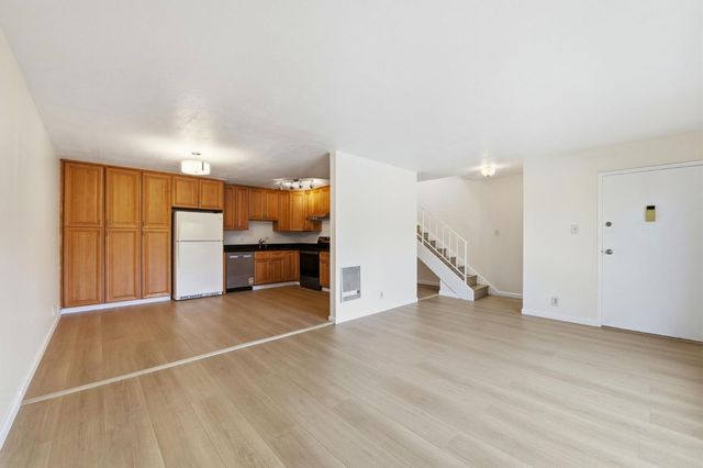 460 Auburn Way 5, San Jose, CA 95129