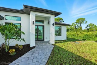 2607 38th ST SW, Lehigh Acres, FL 33976
