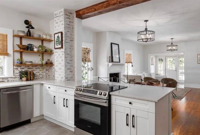 236 W NORTH STREET, Tampa, FL 33604