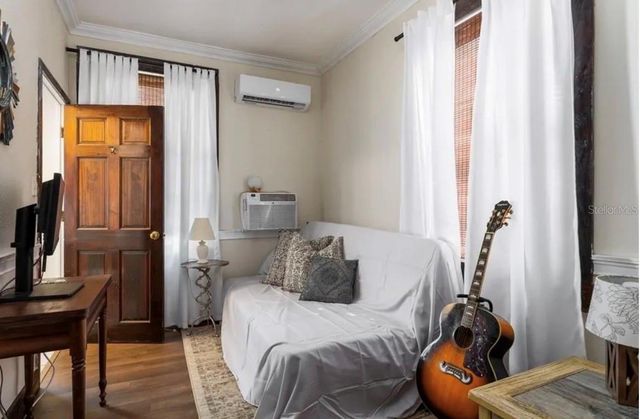 236 W NORTH STREET, Tampa, FL 33604