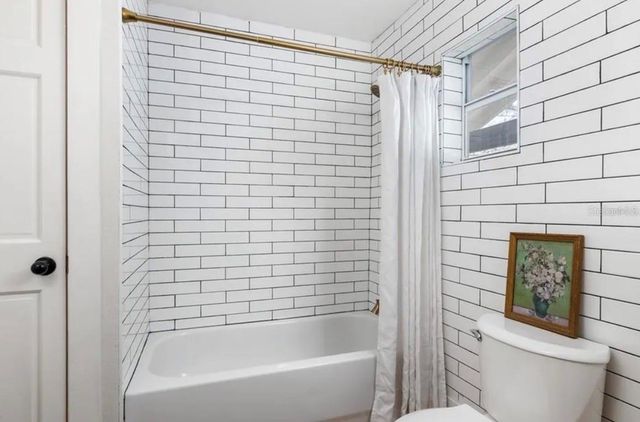 236 W NORTH STREET, Tampa, FL 33604