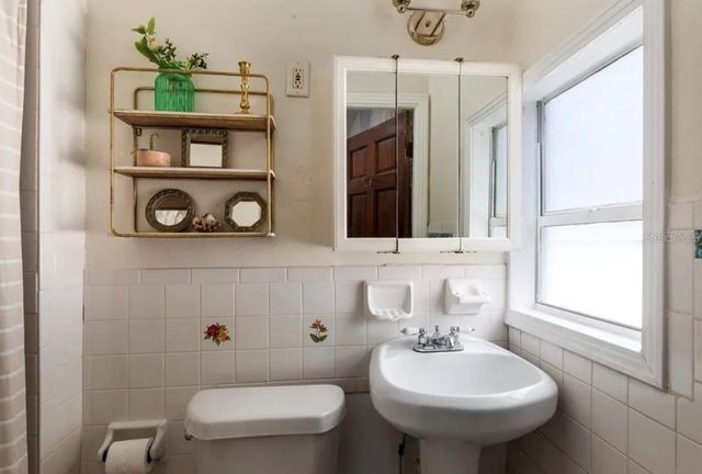 236 W NORTH STREET, Tampa, FL 33604