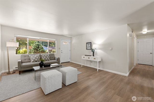 19229 3rd Dr SE, Bothell, WA 98012