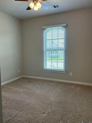 1434 Granby Dr, Baton Rouge, LA 70820