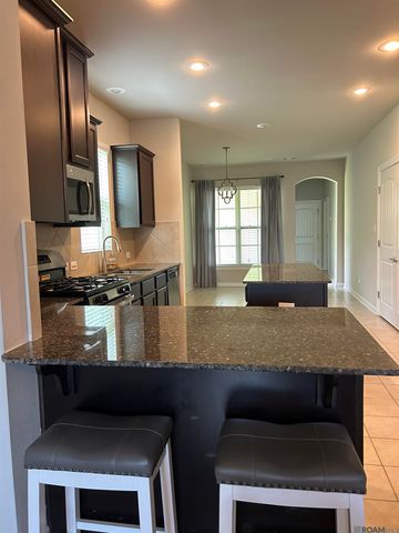 1434 Granby Dr, Baton Rouge, LA 70820