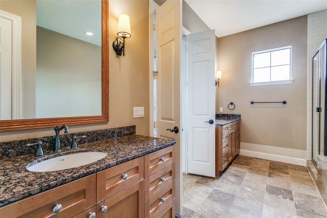 1132 Hemingway Lane, Irving, TX 75063