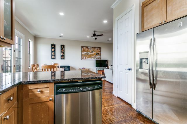 1132 Hemingway Lane, Irving, TX 75063