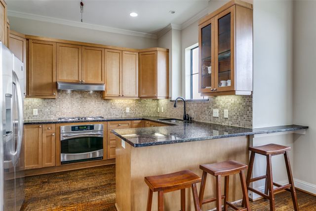 1132 Hemingway Lane, Irving, TX 75063