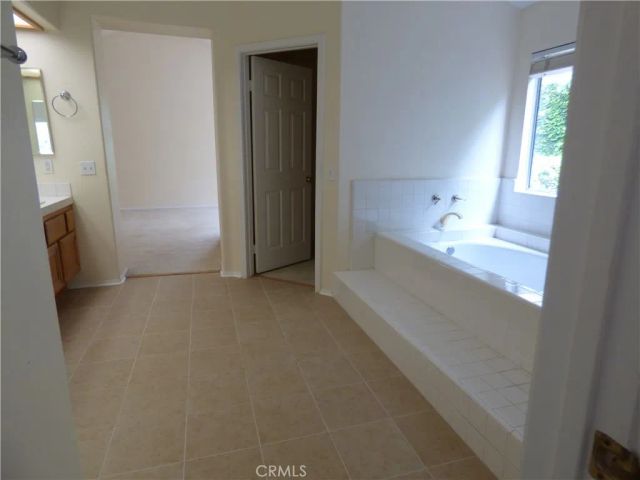 516 Monteleone, Oak Park, CA 91377