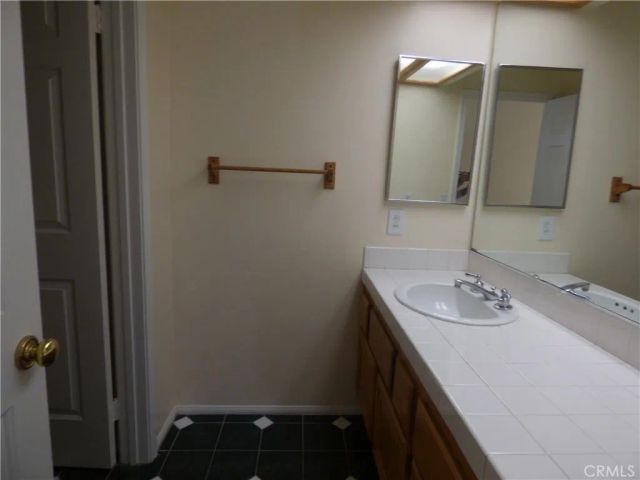 516 Monteleone, Oak Park, CA 91377