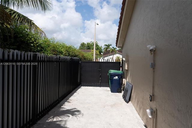 17992 SW 152nd Court, Miami, FL 33187