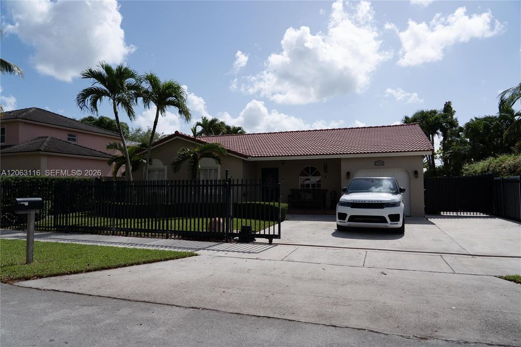 17992 SW 152nd Court, Miami, FL 33187