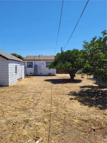 15723 Indiana Avenue, Paramount, CA 90723