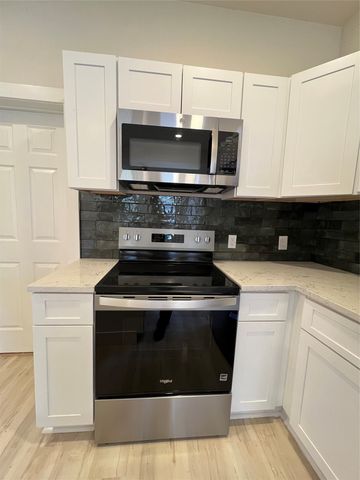 705 E 1st North Street, Kaufman, TX 75142