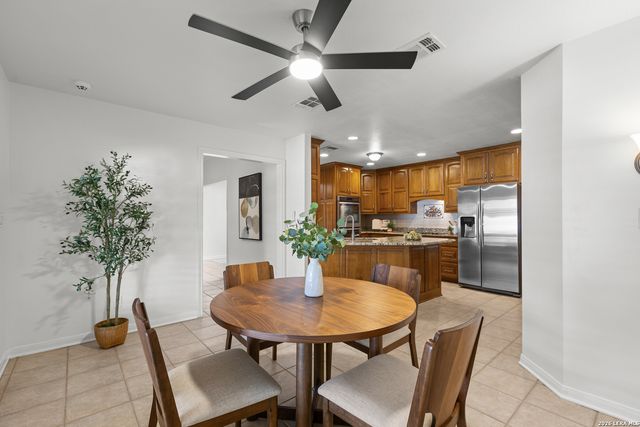 6119 CRESCENT FLS, Windcrest, TX 78239