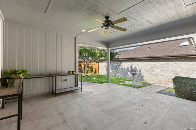 6119 CRESCENT FLS, Windcrest, TX 78239