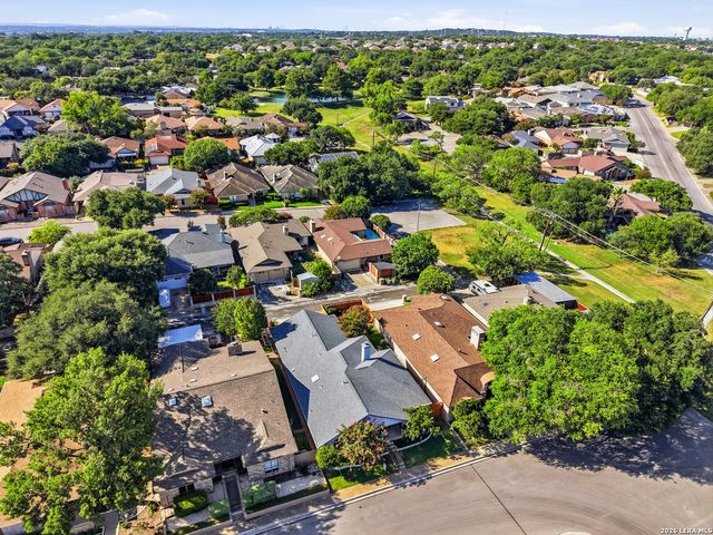 6119 CRESCENT FLS, Windcrest, TX 78239