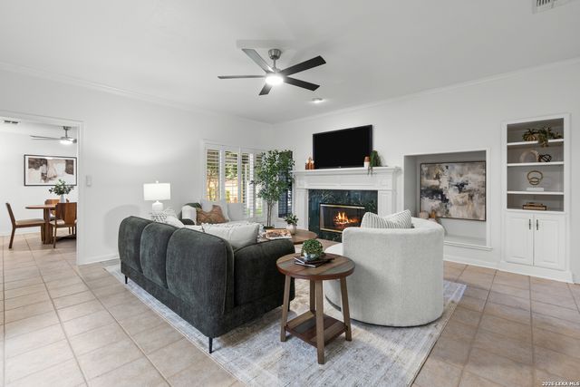 6119 CRESCENT FLS, Windcrest, TX 78239
