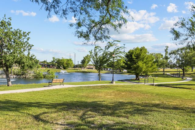 6119 CRESCENT FLS, Windcrest, TX 78239