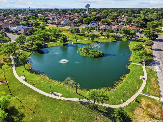 6119 CRESCENT FLS, Windcrest, TX 78239
