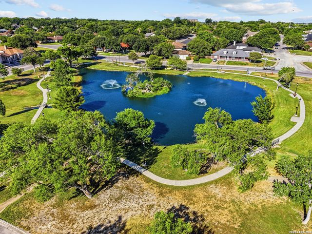 6119 CRESCENT FLS, Windcrest, TX 78239