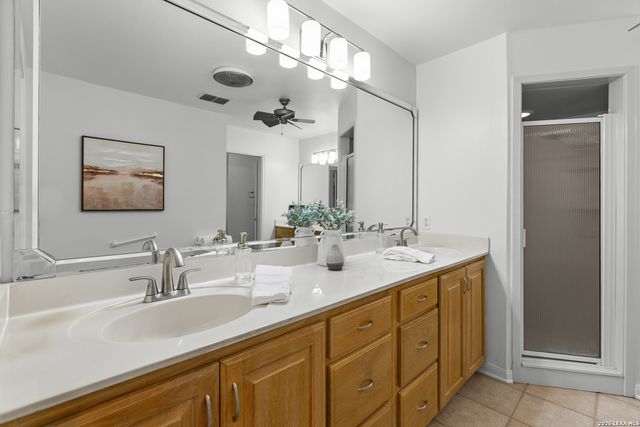 6119 CRESCENT FLS, Windcrest, TX 78239