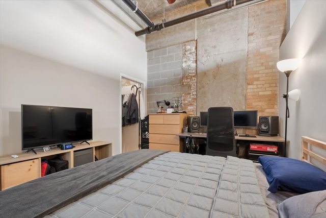 320 E 21ST Street 807, Chicago, IL 60616